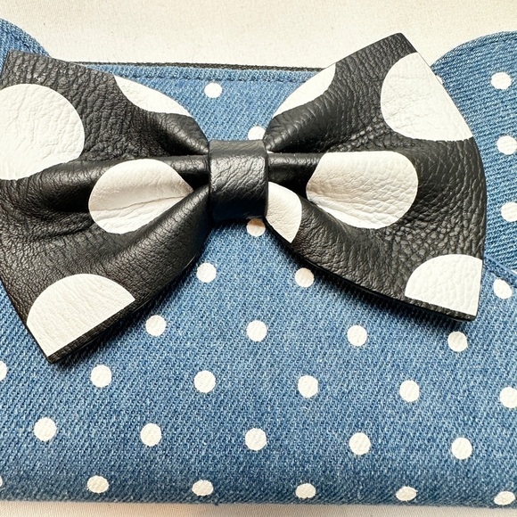 Loungefly Disney Minnie Mouse Denim Polka Dot Zip Around Wallet NWOT - Picture 2 of 8